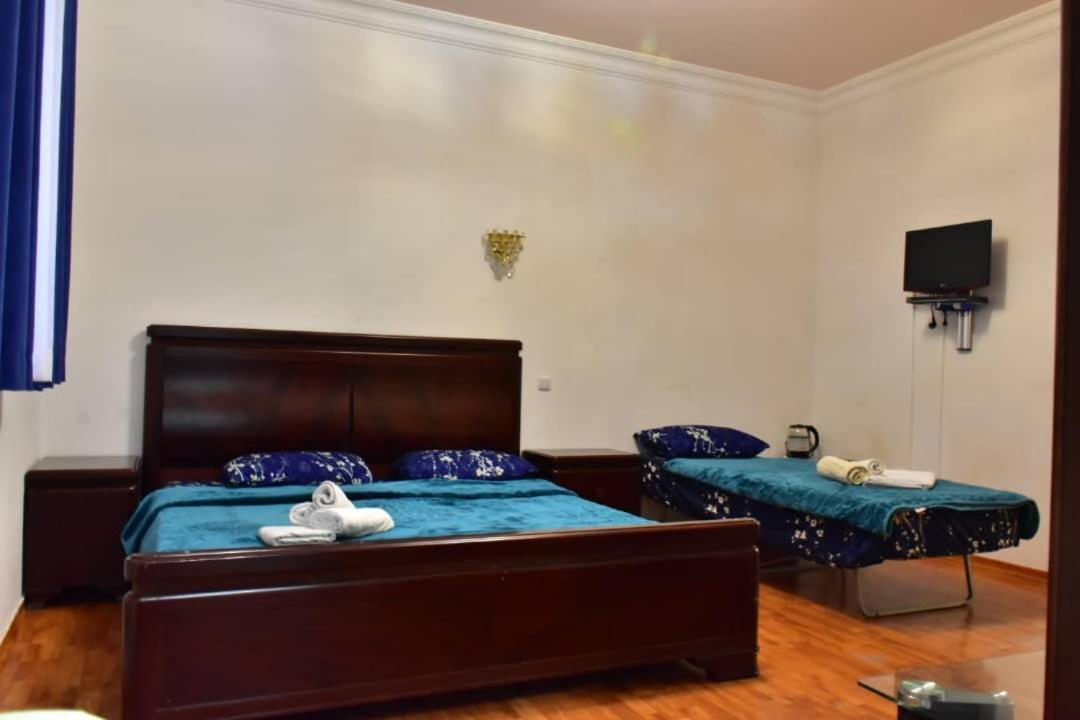 Gyumri Hotel Erivan Exterior foto